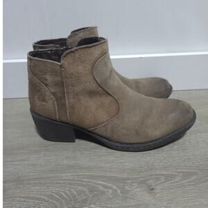 B.O.C. Brown Suede Side Zip Ankle Boots Size 8.5